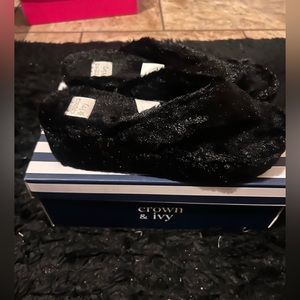 fuzzy black platform flip flops